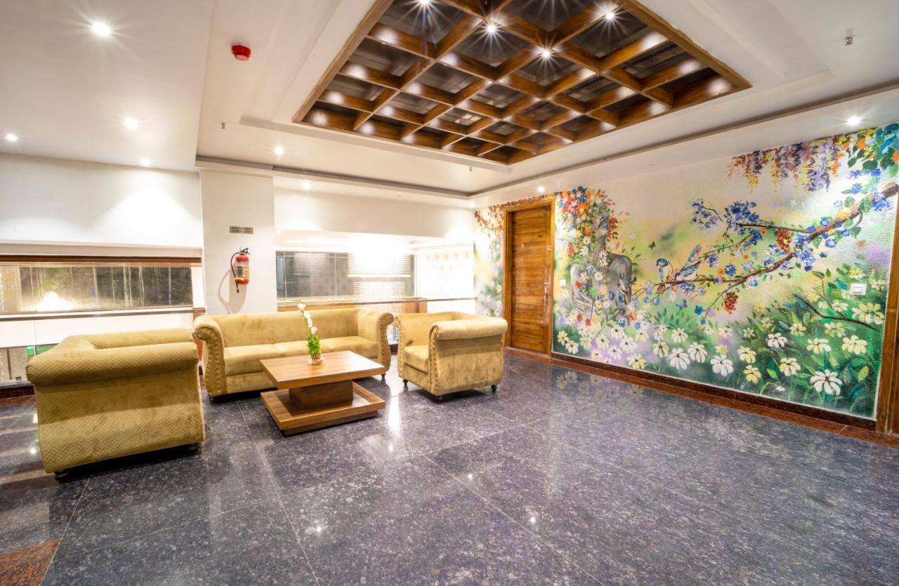 Hotel Divine Lakshmi Ganga Рішикеш Екстер'єр фото