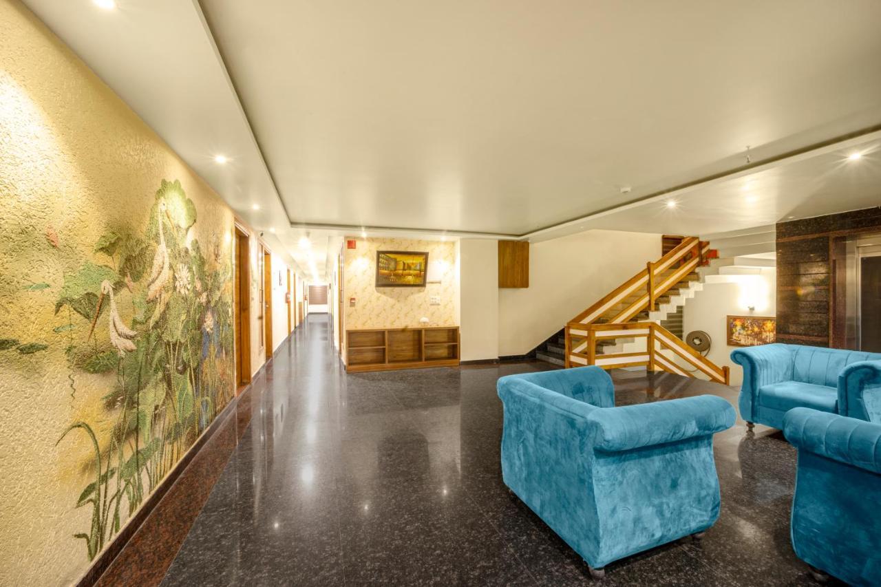 Hotel Divine Lakshmi Ganga Рішикеш Екстер'єр фото