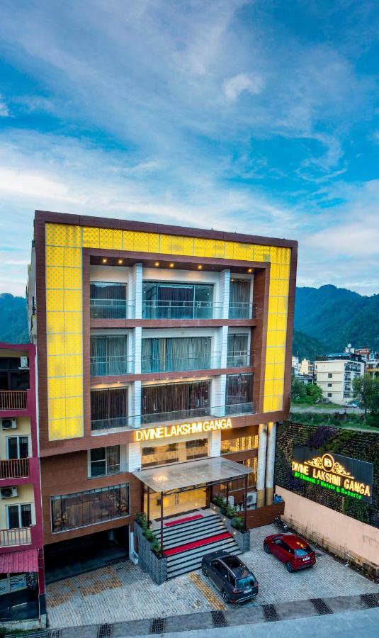Hotel Divine Lakshmi Ganga Рішикеш Екстер'єр фото