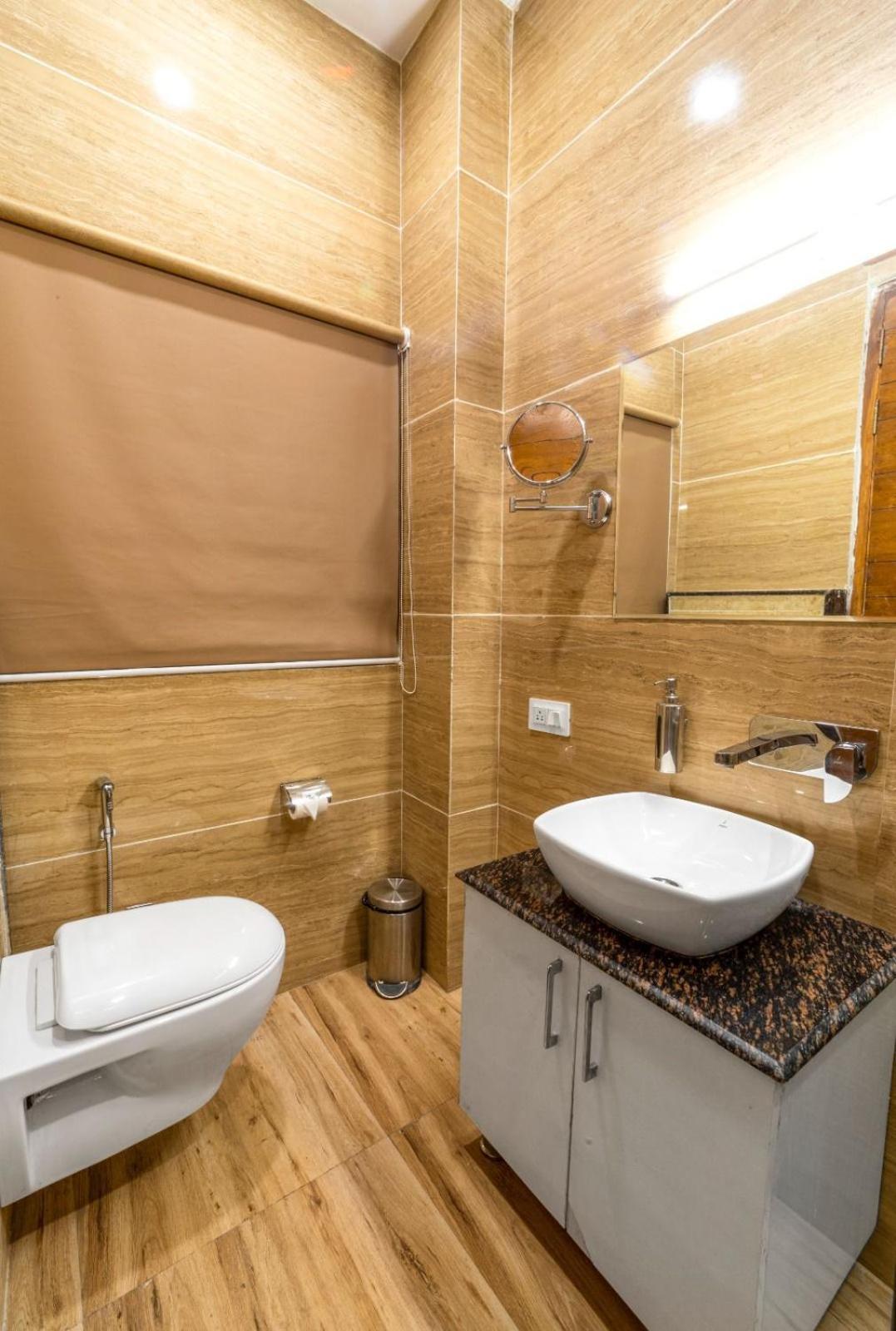Hotel Divine Lakshmi Ganga Рішикеш Екстер'єр фото